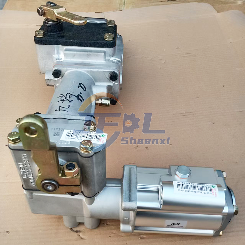 ชิ้นส่วนรถบรรทุกหนัก Sinotruk Howo Drive Train System AC2209210000001 Left Booster 9-speed Small Cover Assembly