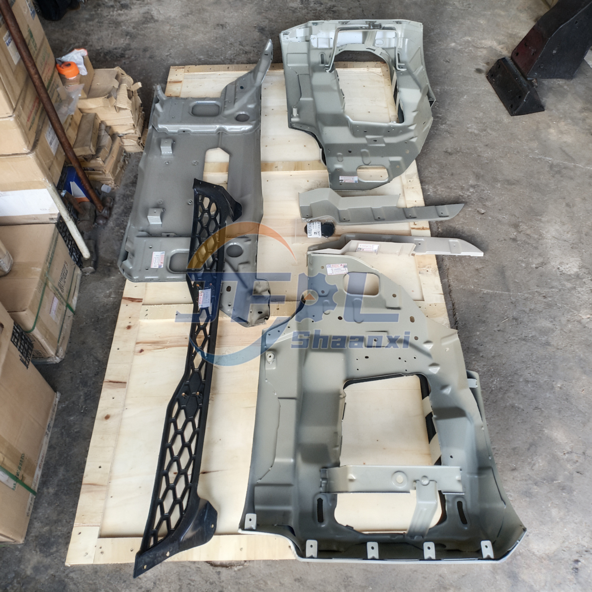 Sottogruppo paraurti Shacman / Modello 2019 / Raffreddato largo / Rete leggera DZ97259624150 DZ97259624040 DZ97259624030 DZ97259624050 DZ97259624004 DZ97259624010 DZ97259624008 DZ97259624007